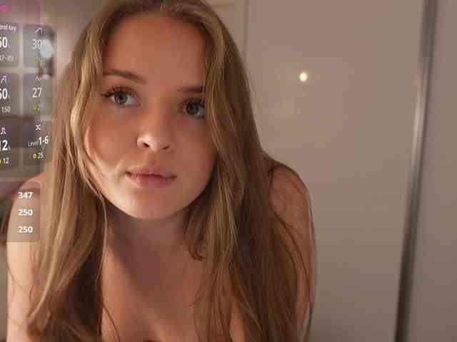 Lunaaaura webcam