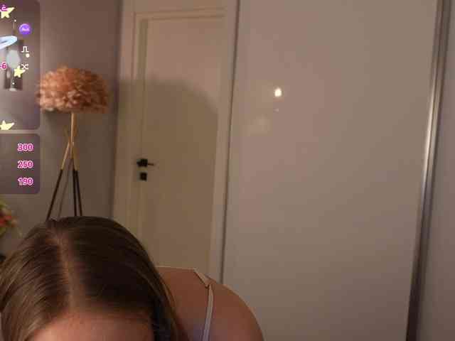 Lunaaaura webcam