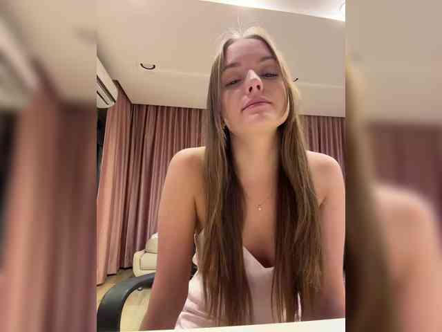 Lunaaaura webcam