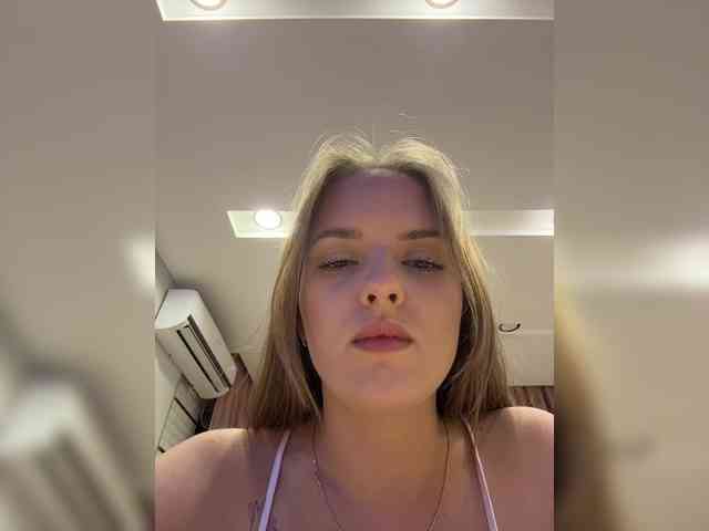 Lunaaaura webcam