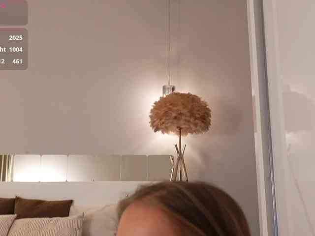 Lunaaaura webcam