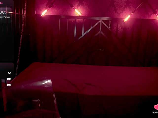 DramaQuenns live cam on BongaCams