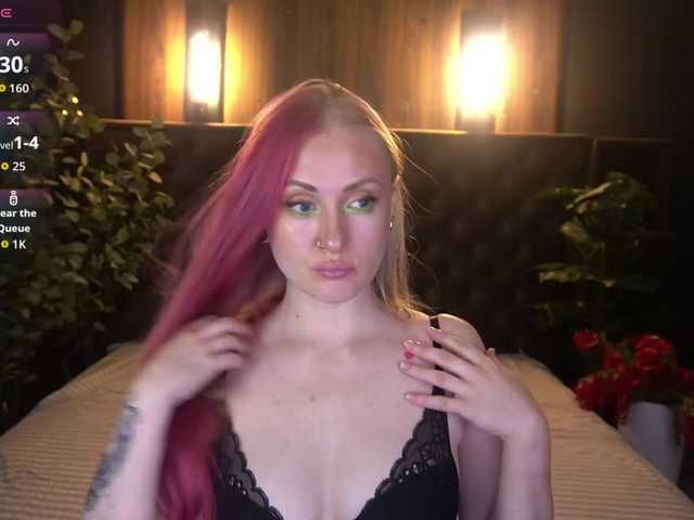 DramaQuenns live cam on BongaCams