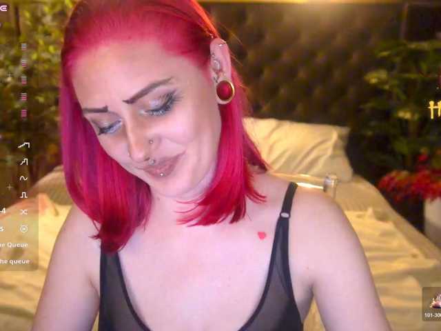 DramaQuenns live cam on BongaCams