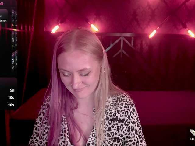 DramaQuenns live cam on BongaCams