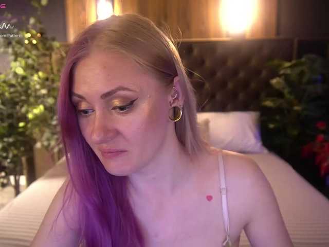 DramaQuenns live cam on BongaCams