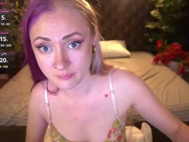 DramaQuenns live webcam show