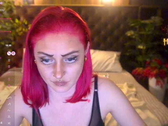 DramaQuenns live cam on BongaCams