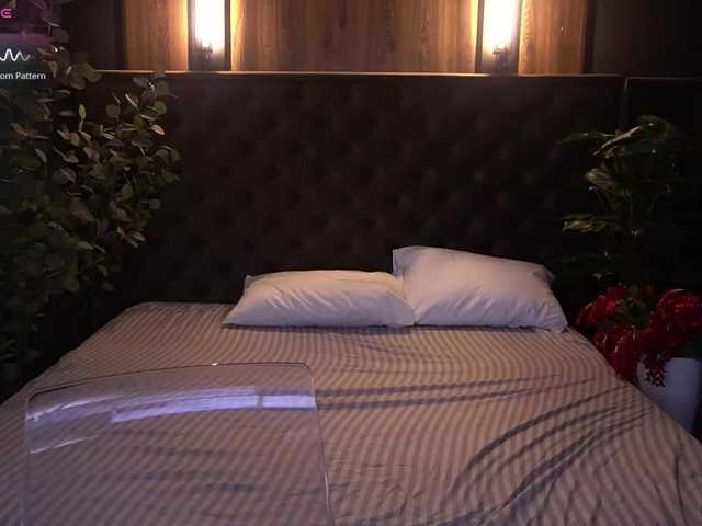DramaQuenns live webcam show
