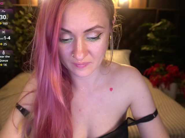 DramaQuenns live webcam show