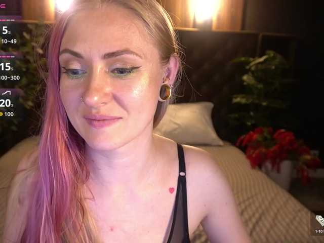 DramaQuenns live webcam show