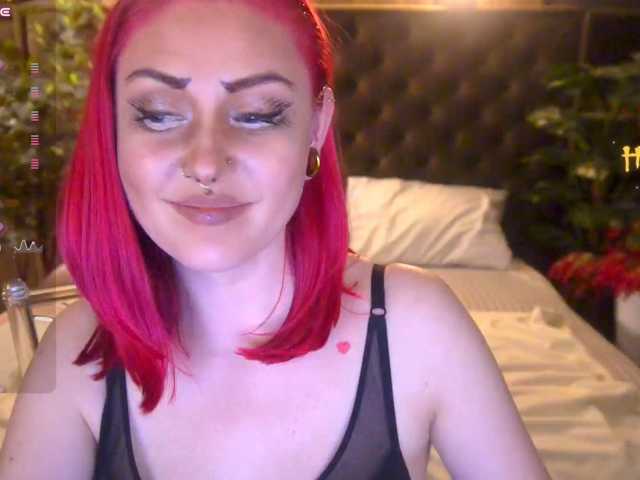 DramaQuenns live cam on BongaCams