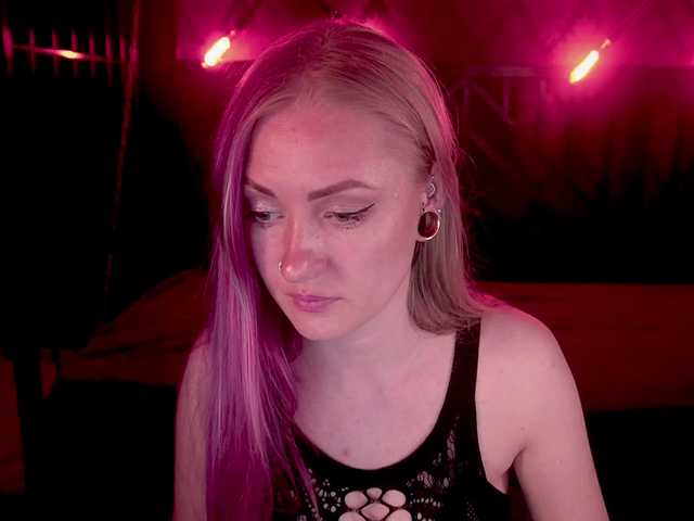 DramaQuenns live cam on BongaCams