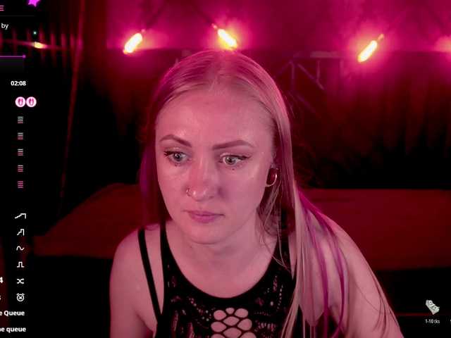 DramaQuenns live cam on BongaCams