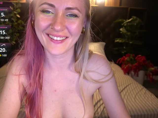DramaQuenns live webcam show