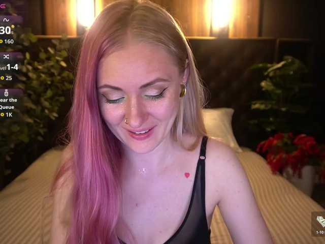 DramaQuenns live webcam show