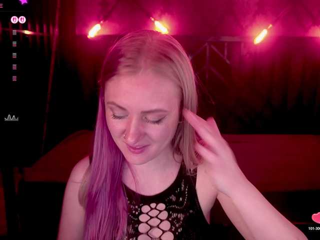 DramaQuenns live cam on BongaCams