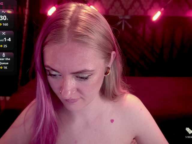 DramaQuenns live cam on BongaCams