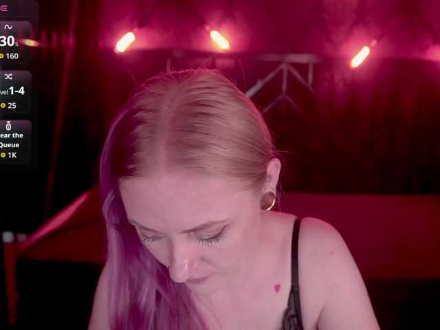 DramaQuenns live cam on BongaCams