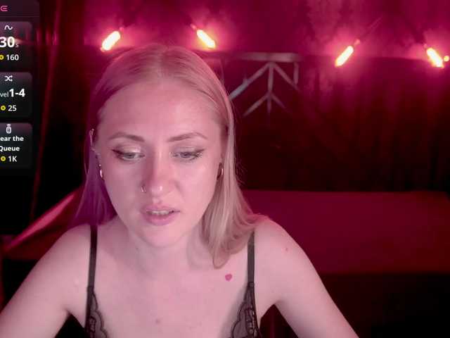 DramaQuenns live cam on BongaCams
