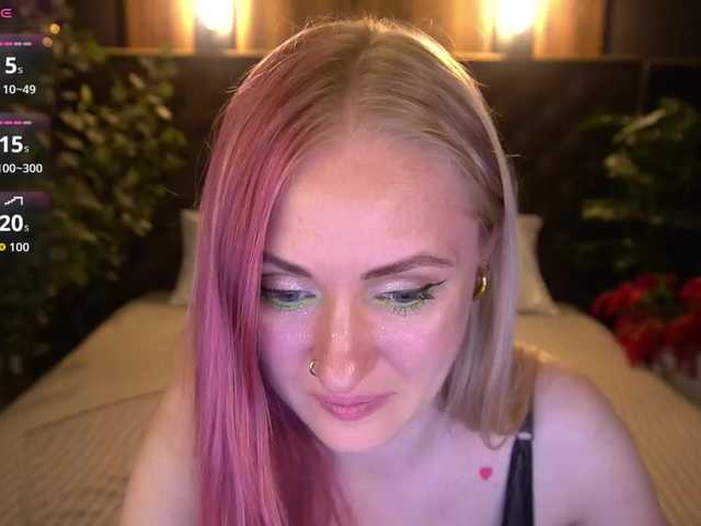 DramaQuenns live webcam show