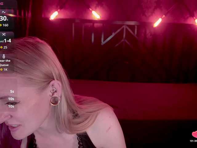 DramaQuenns live cam on BongaCams