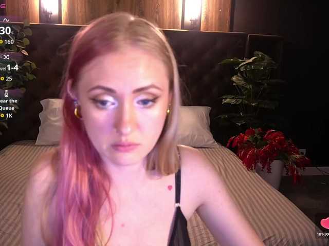 DramaQuenns live webcam show