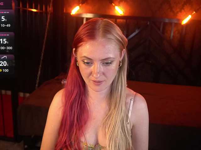 DramaQuenns live cam on BongaCams