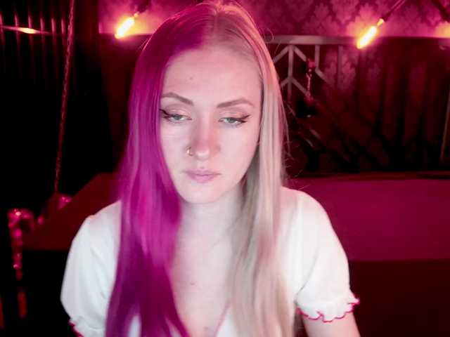 DramaQuenns live cam