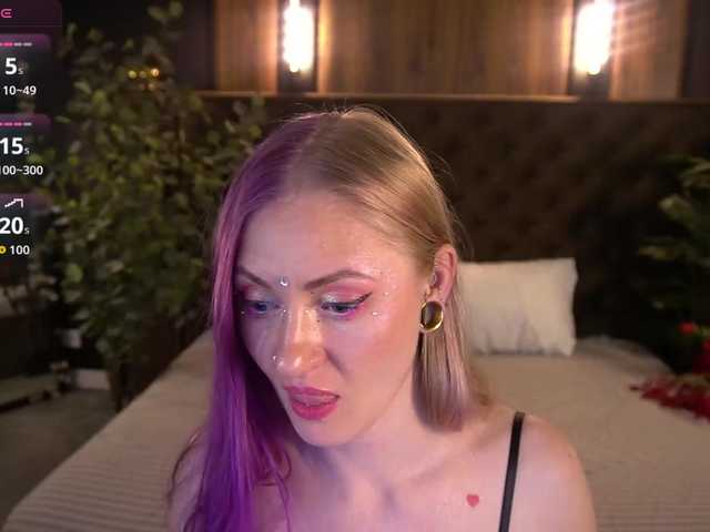DramaQuenns live cam on BongaCams