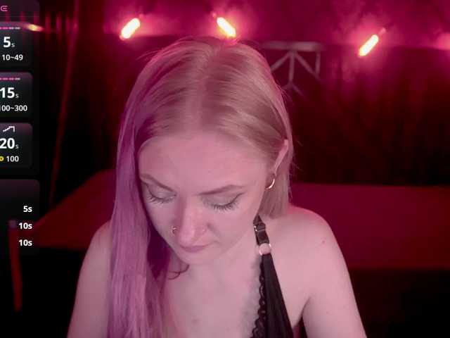 DramaQuenns live cam on BongaCams