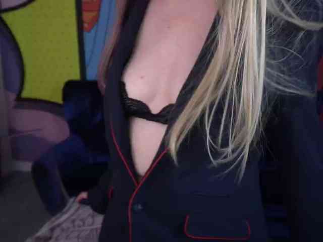 DramaQuenns Live Webcam on BongaCams