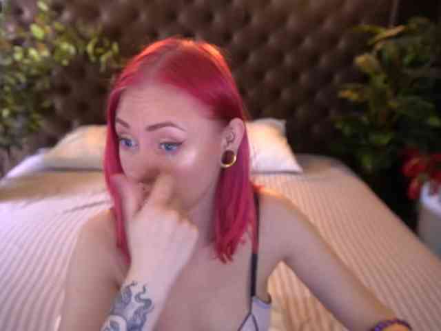 DramaQuenns's webcam live show