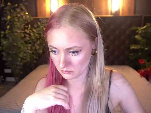 DramaQuenns Sex Cam Show