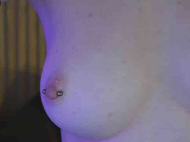 DramaQuenns Live Webcam on BongaCams