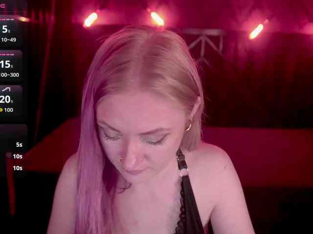 DramaQuenns Live Webcam on BongaCams