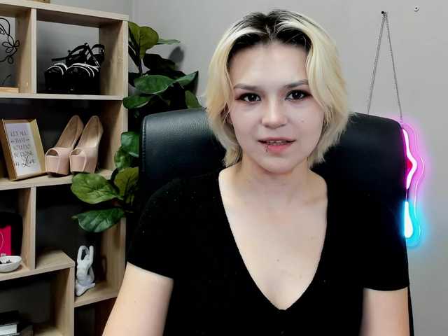 SweetLilyxo live cam on BongaCams