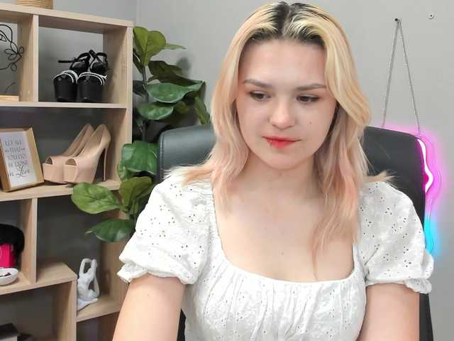 SweetLilyxo live cam on BongaCams