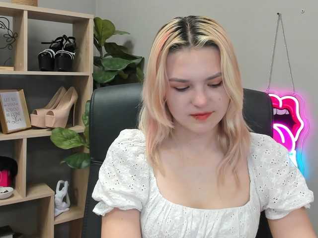 SweetLilyxo live webcam show