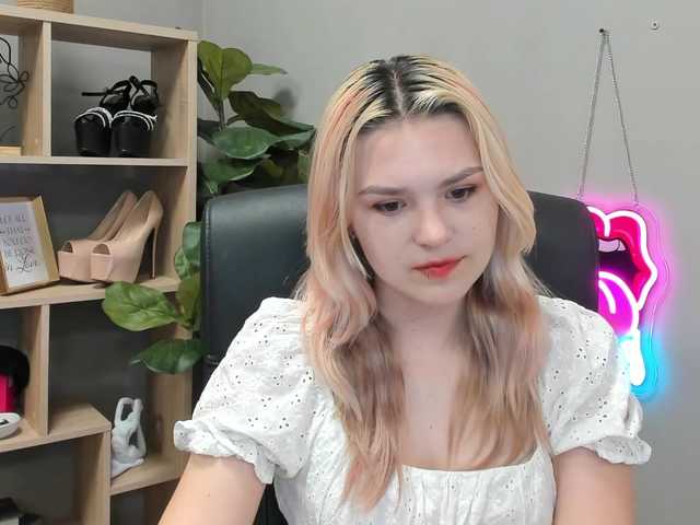 SweetLilyxo live webcam show