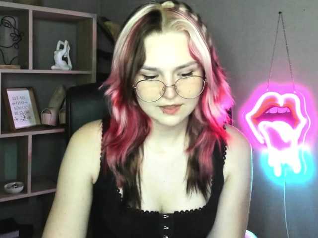 SweetLilyxo live cam on BongaCams