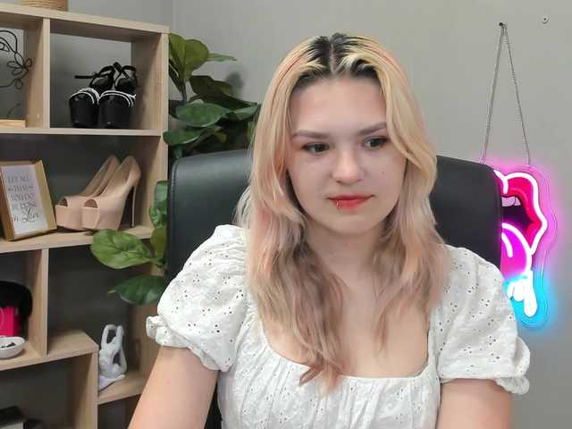 SweetLilyxo live webcam show