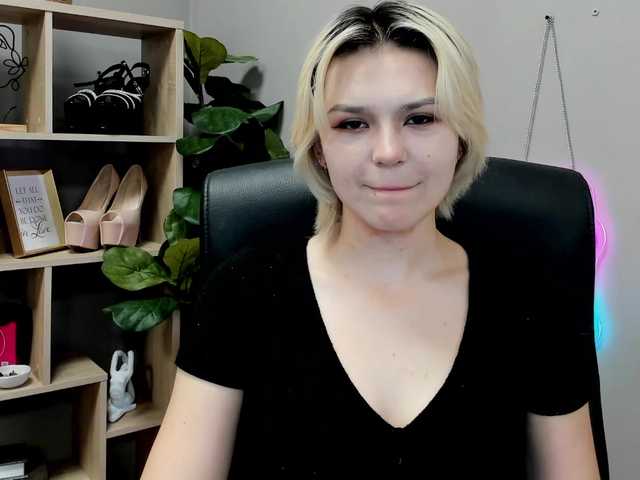 SweetLilyxo live cam on BongaCams