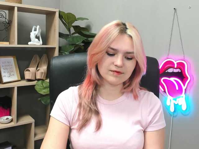 SweetLilyxo live cam on BongaCams