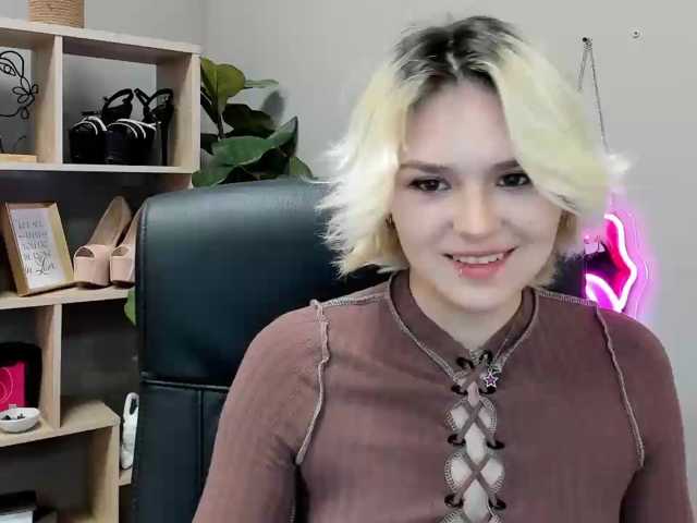 SweetLilyxo live cam on BongaCams