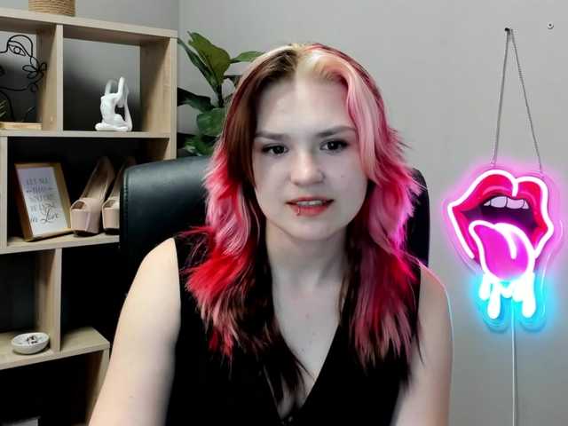 SweetLilyxo live cam on BongaCams