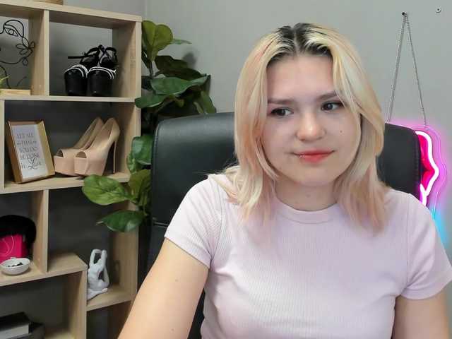 SweetLilyxo live webcam show