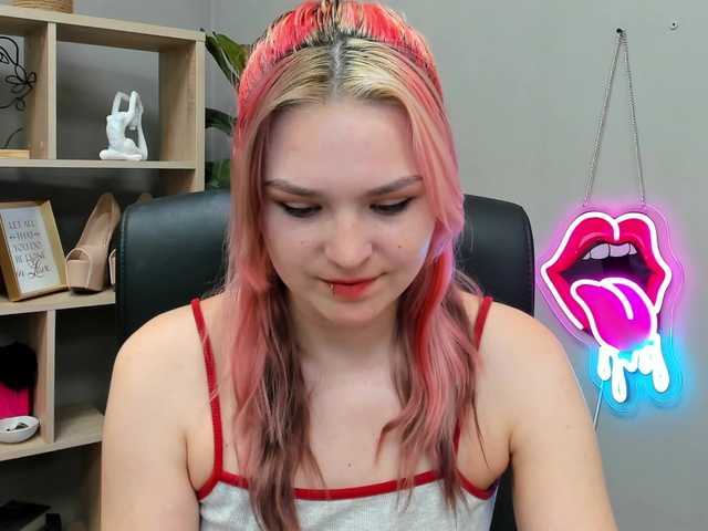 SweetLilyxo live cam on BongaCams