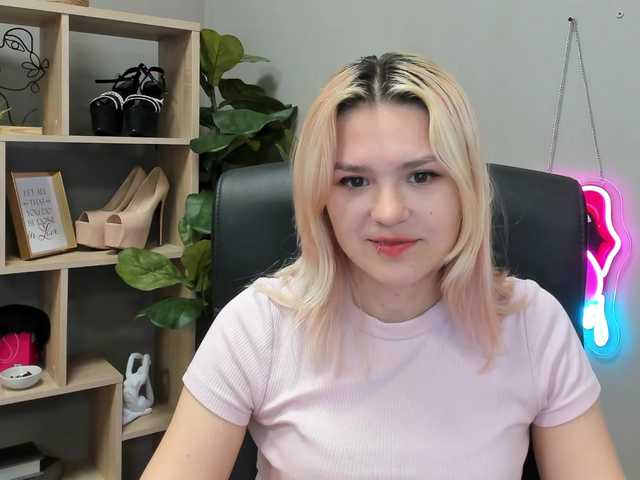 SweetLilyxo live webcam show