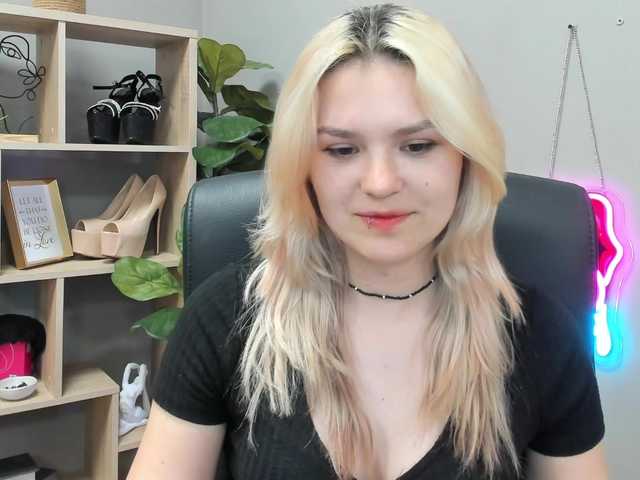 SweetLilyxo live webcam show